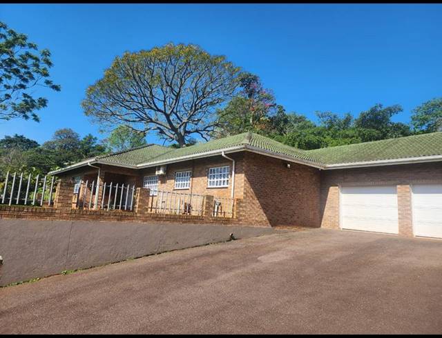 3 BEDROOM TOWNHOUSE FOR SALE IN KLOOF